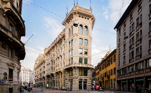 Palazzo Meroni , Corso Italia, 3