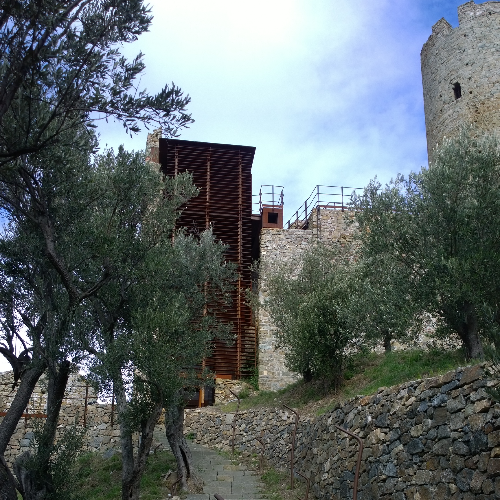 Restauro e rifunzionalizzazione del Castello di Monte Ursino